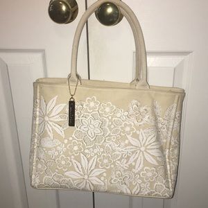 Oscar de La Renta purse